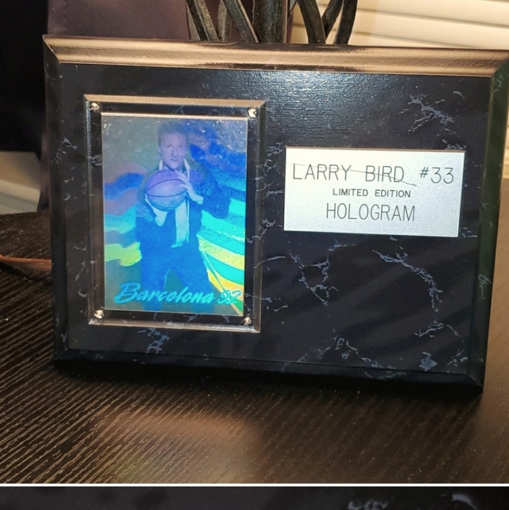 LIMITED EDITION LARRY BIRD. HOLOGRAM